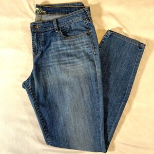 Old Navy The Diva Medium Wash Denim Straight Leg Jeans Sz 14